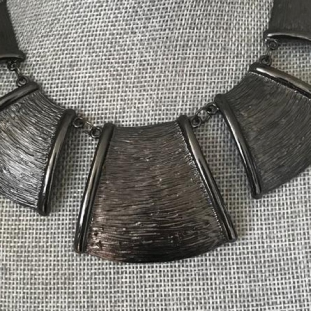 Necklace - Picture 3 of 3